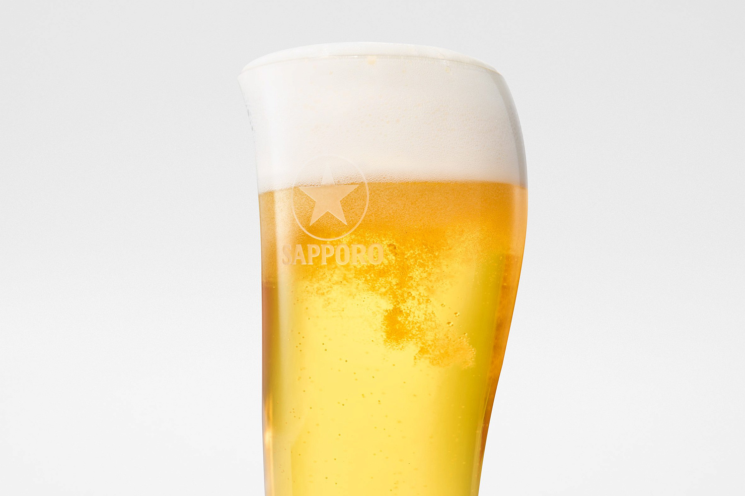 Nendo разрабатывает пивные бокалы, которые позволяют распробовать пиво с "трёх вкусовых сторон"