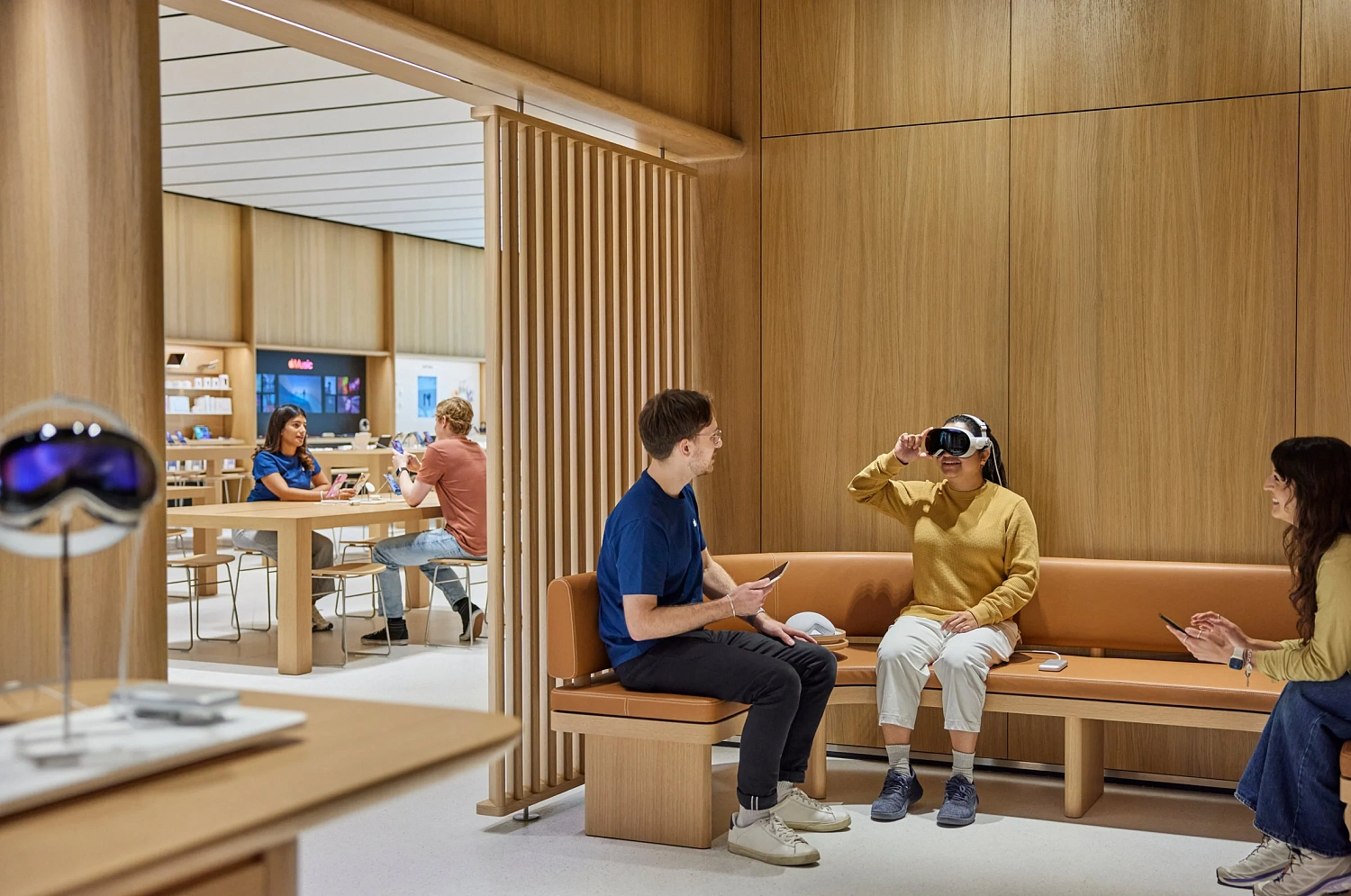 Apple представляет первый магазин Apple Store из массива древесины в Майами