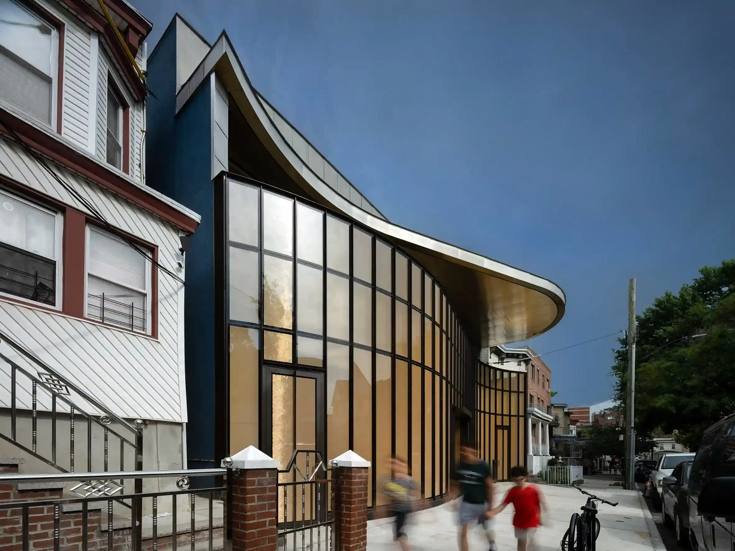Caples Jefferson Architects представляет изогнутый Центр Луи Армстронга в Куинсе
