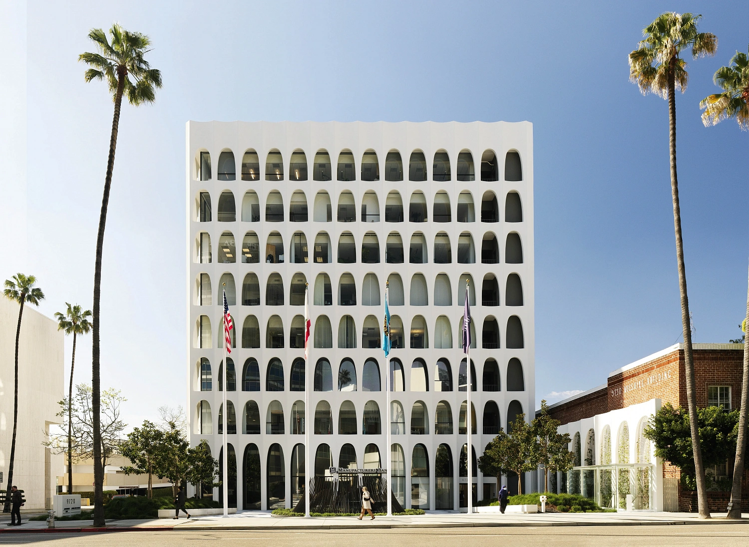 Реконструкция исторического здания Edward Durrell Stone Building