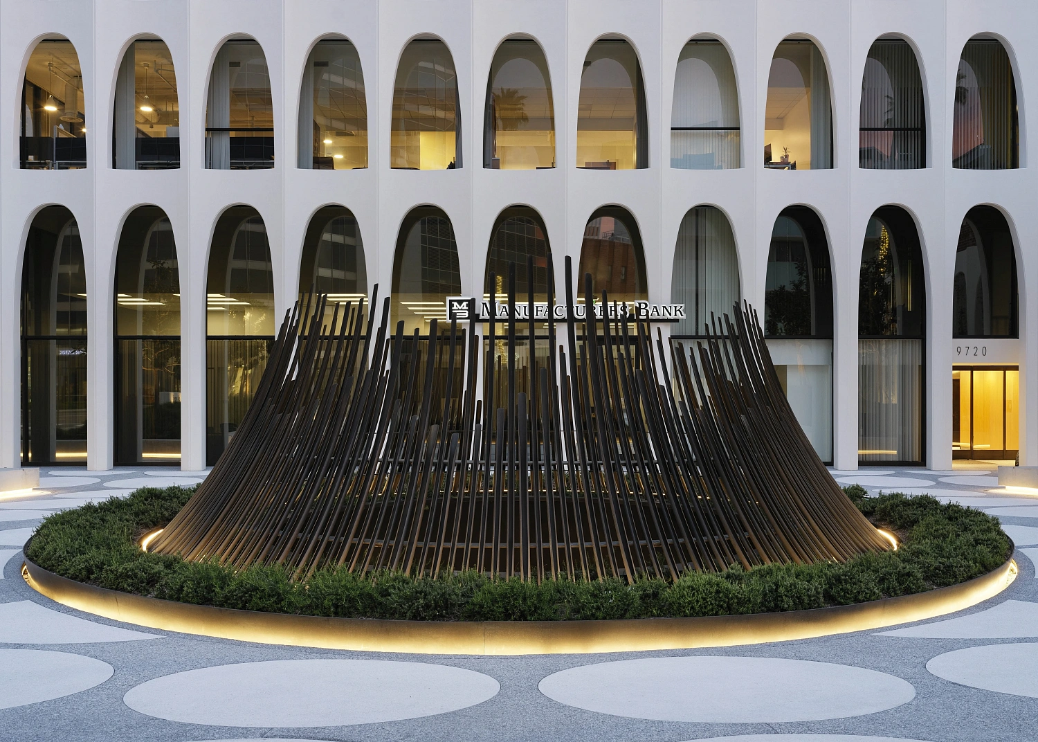 Реконструкция исторического здания Edward Durrell Stone Building