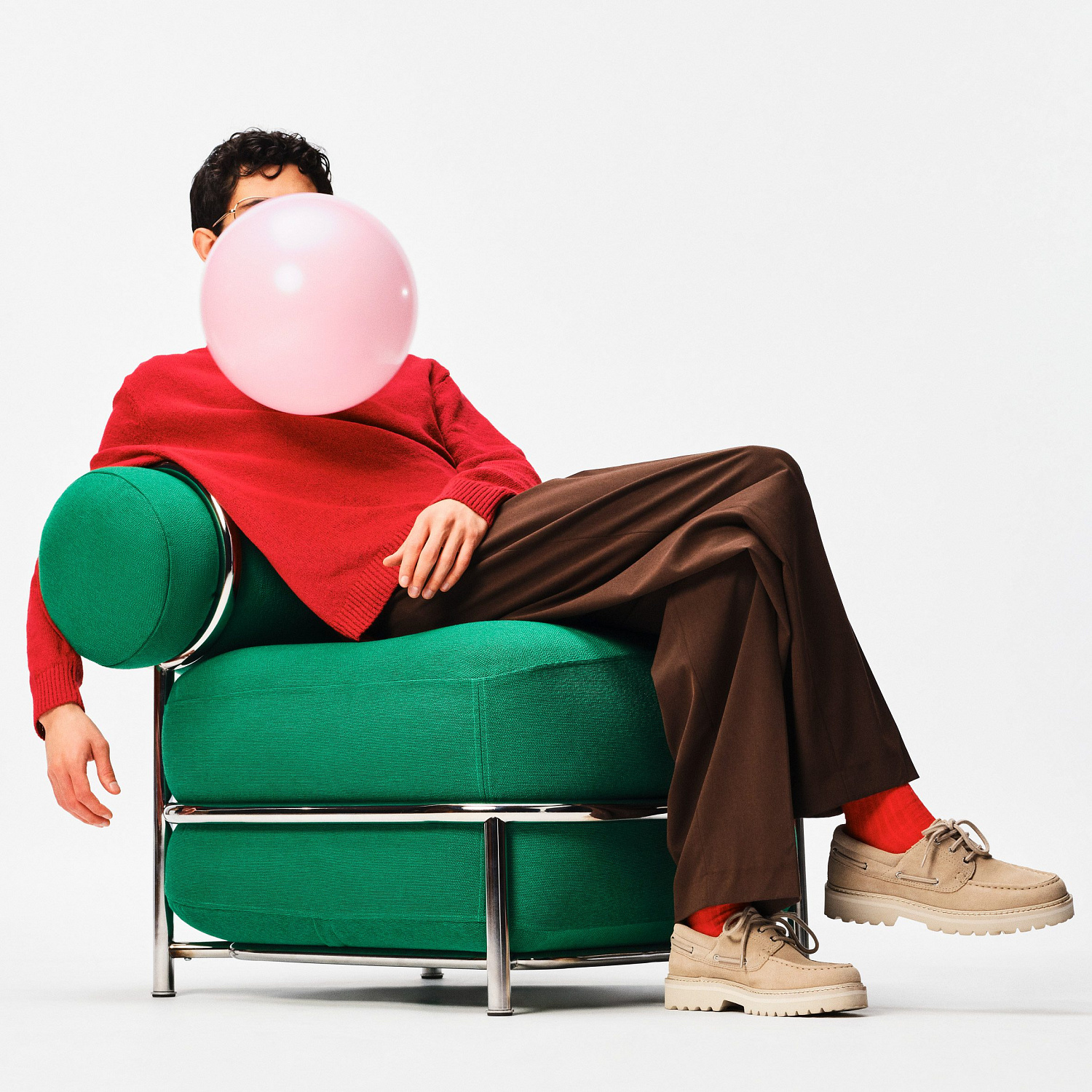 IKEA снова надувает мебель — и теперь у неё есть стальной скелет