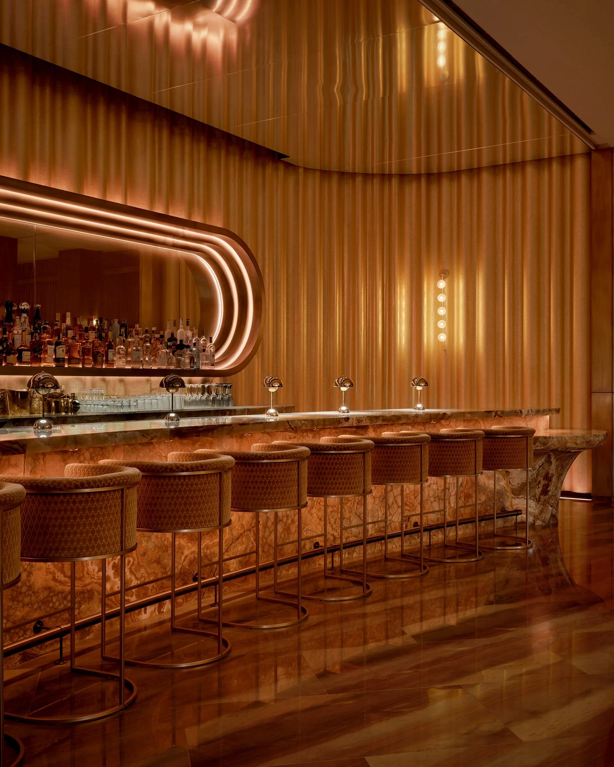 Бруно Марс и Yabu Pushelberg спроектировали коктейль-бар в казино Лас-Вегаса